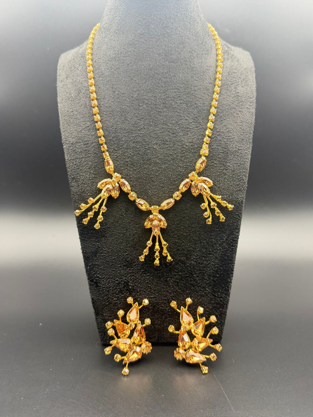 Vintage necklace and earrings set signed Weiss amber rhinestones clip on